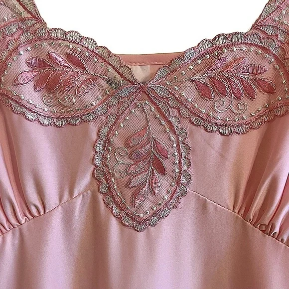 Barbie Pink Delicate Lace Trim Chemise Slip Nightgown Dress Small - Picture 7 of 8